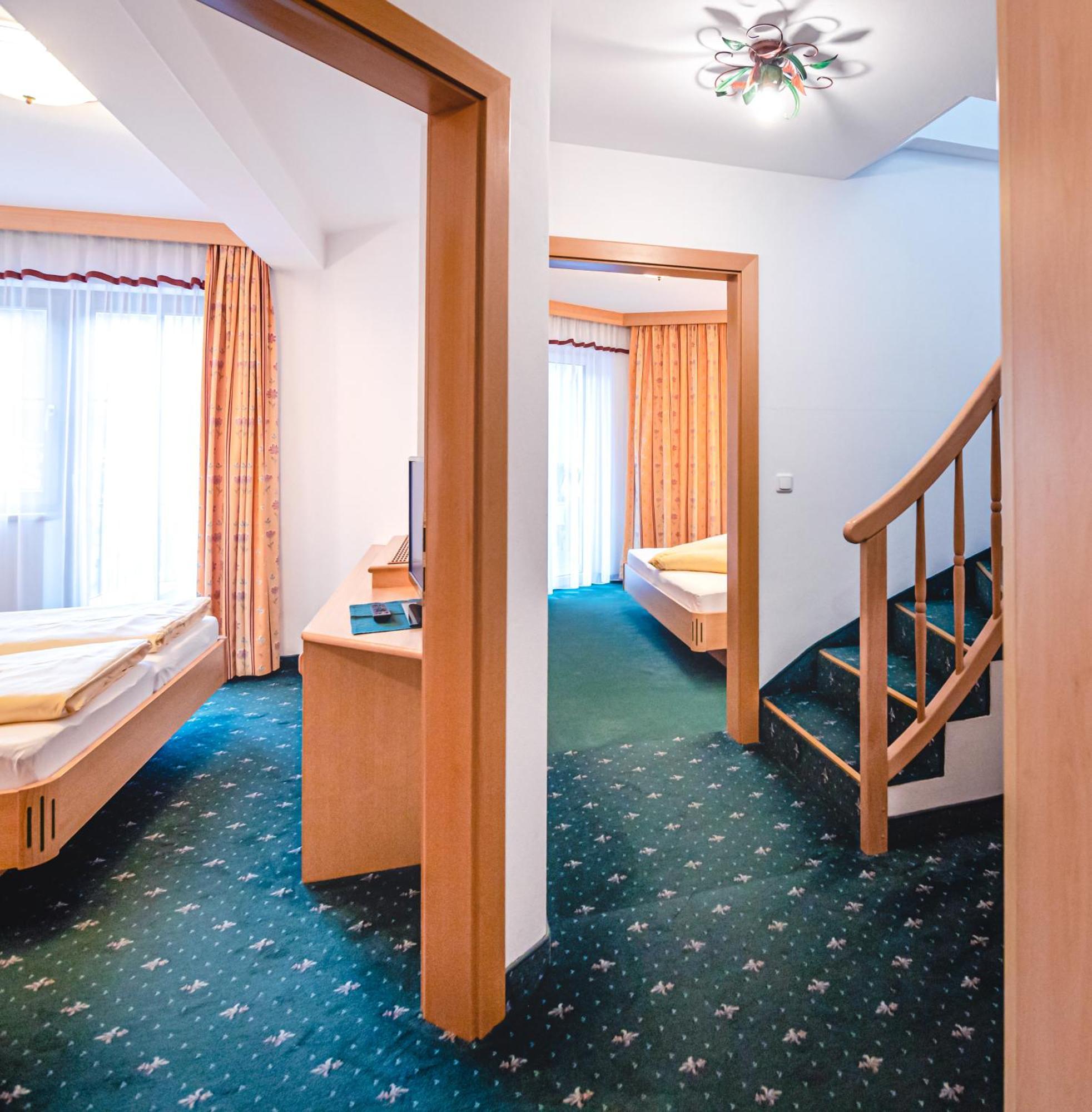 Hotel Andrea 3 Герлос Стая снимка